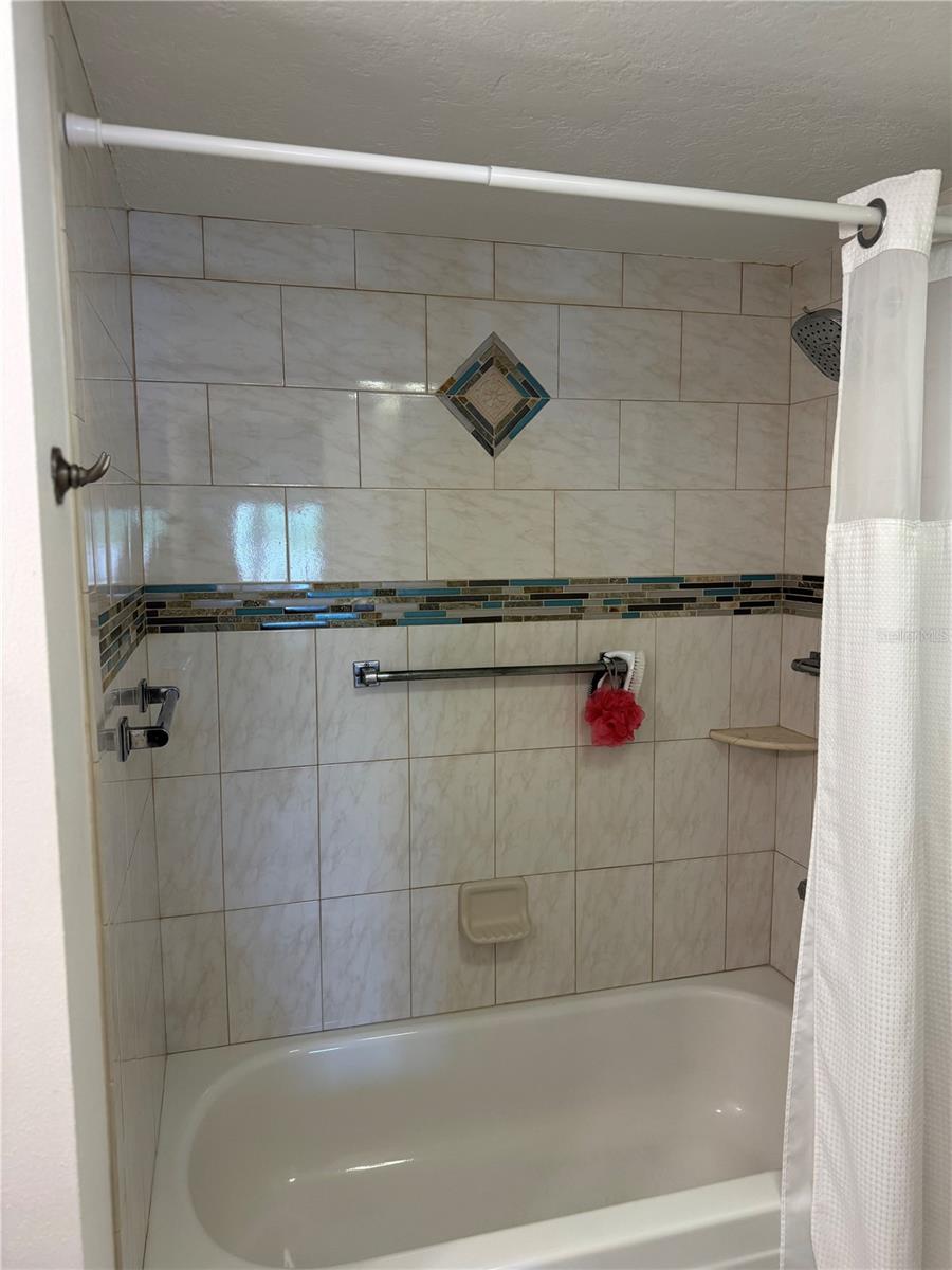 1130 N LAKE PARKER AVE #B111, LAKELAND, FL, 33805