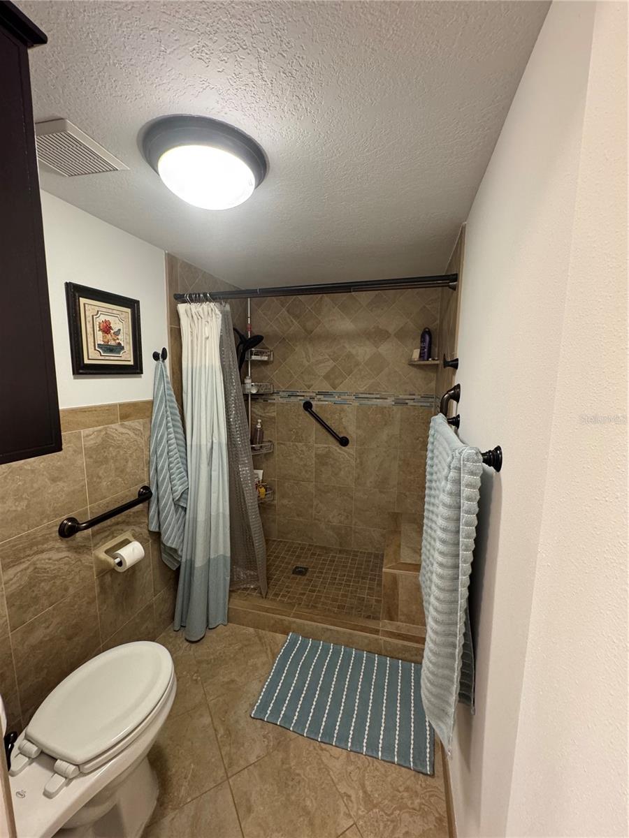 1130 N LAKE PARKER AVE #B111, LAKELAND, FL, 33805