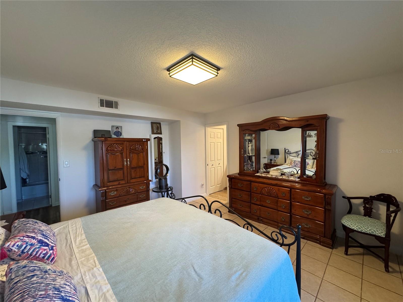 1130 N LAKE PARKER AVE #B111, LAKELAND, FL, 33805