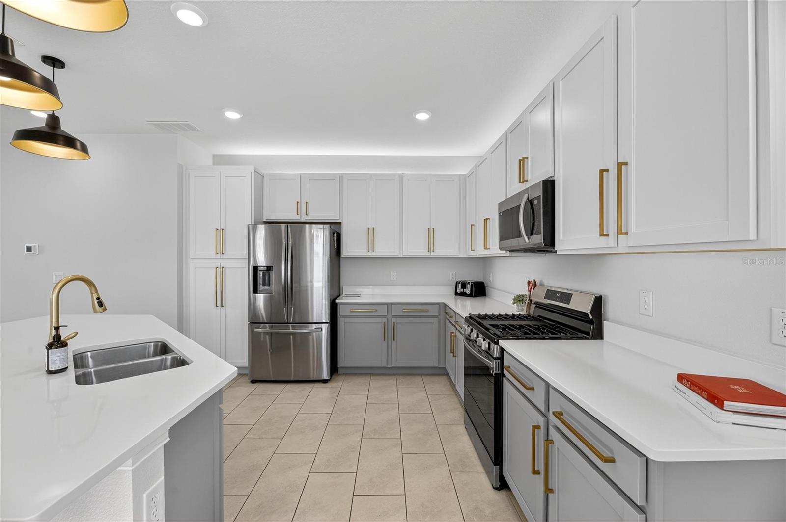 324 BLACKROCK LN, APOLLO BEACH, FL, 33572