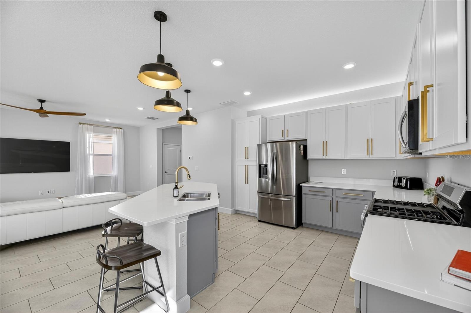 324 BLACKROCK LN, APOLLO BEACH, FL, 33572