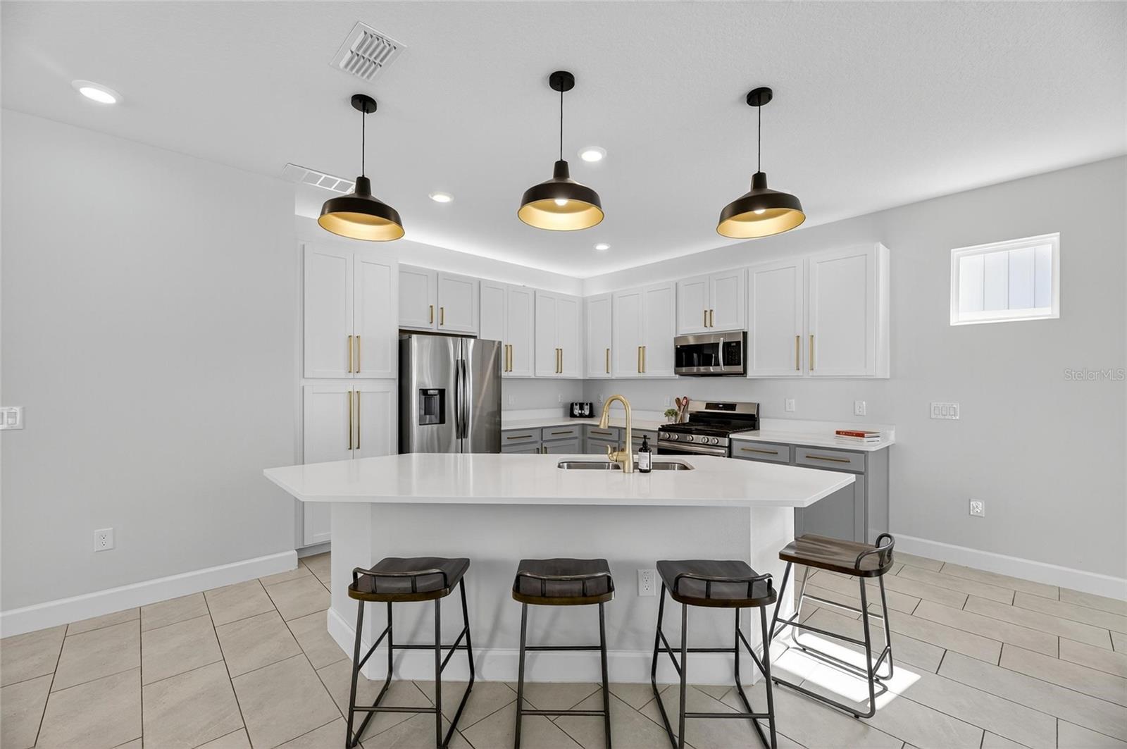 324 BLACKROCK LN, APOLLO BEACH, FL, 33572