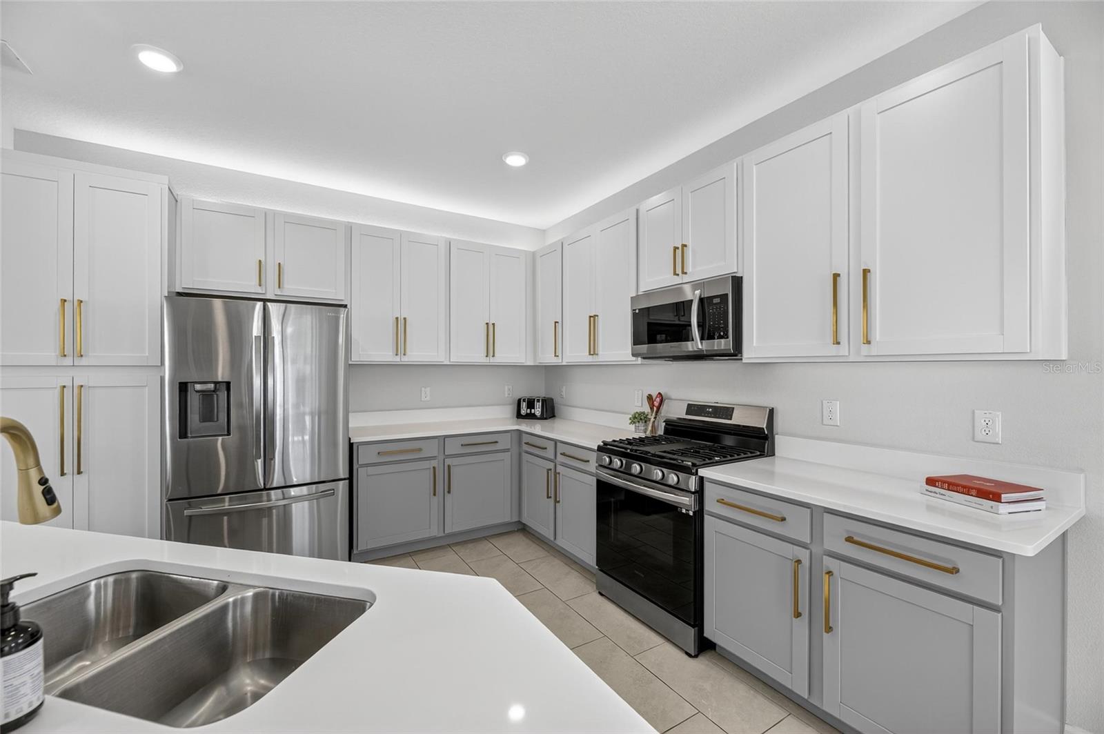 324 BLACKROCK LN, APOLLO BEACH, FL, 33572