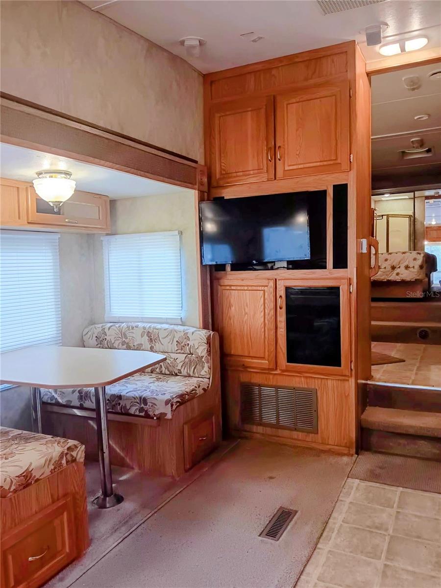 O6355329 Property Photo