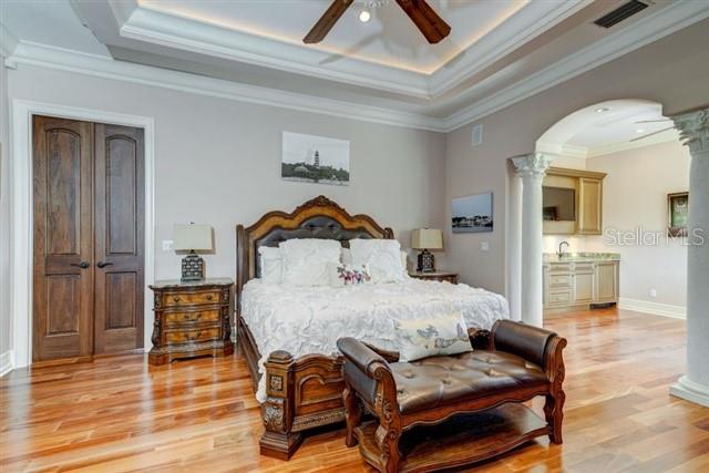 829 BRUCE AVE, CLEARWATER BEACH, FL, 33767