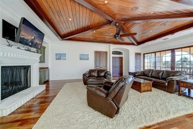 829 BRUCE AVE, CLEARWATER BEACH, FL, 33767