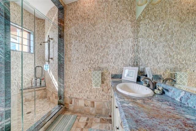 829 BRUCE AVE, CLEARWATER BEACH, FL, 33767