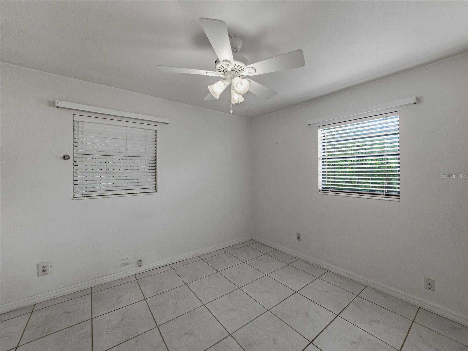 2702 AUBURN AVE W, TAMPA, FL, 33614