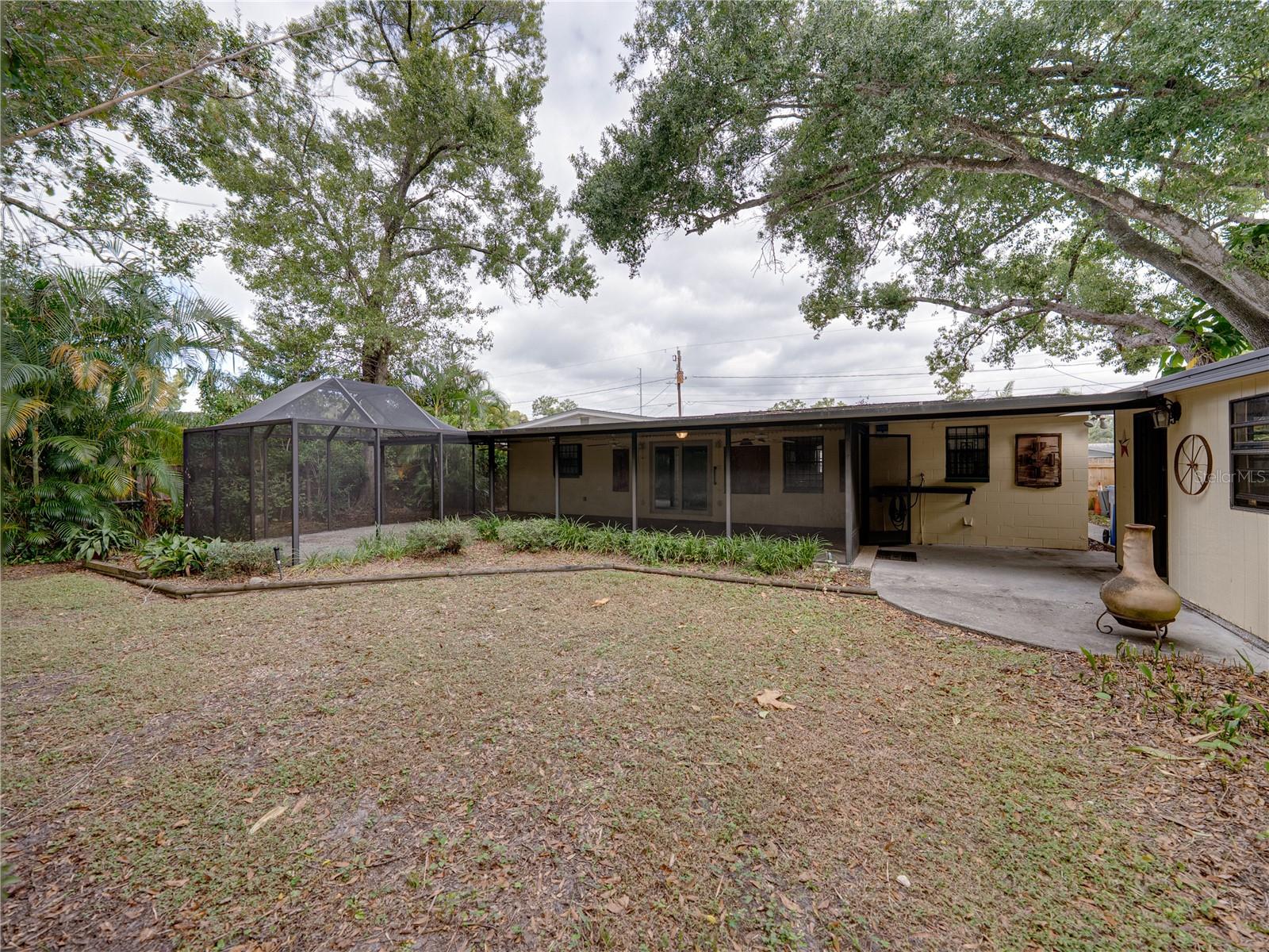 2702 AUBURN AVE W, TAMPA, FL, 33614