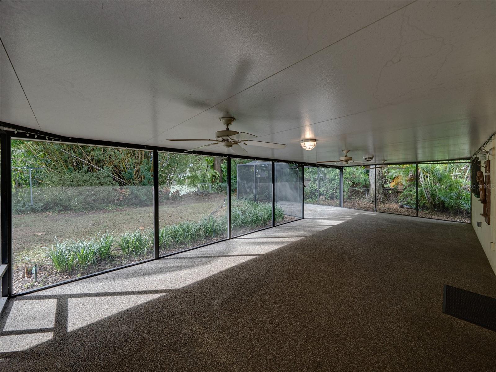 2702 AUBURN AVE W, TAMPA, FL, 33614