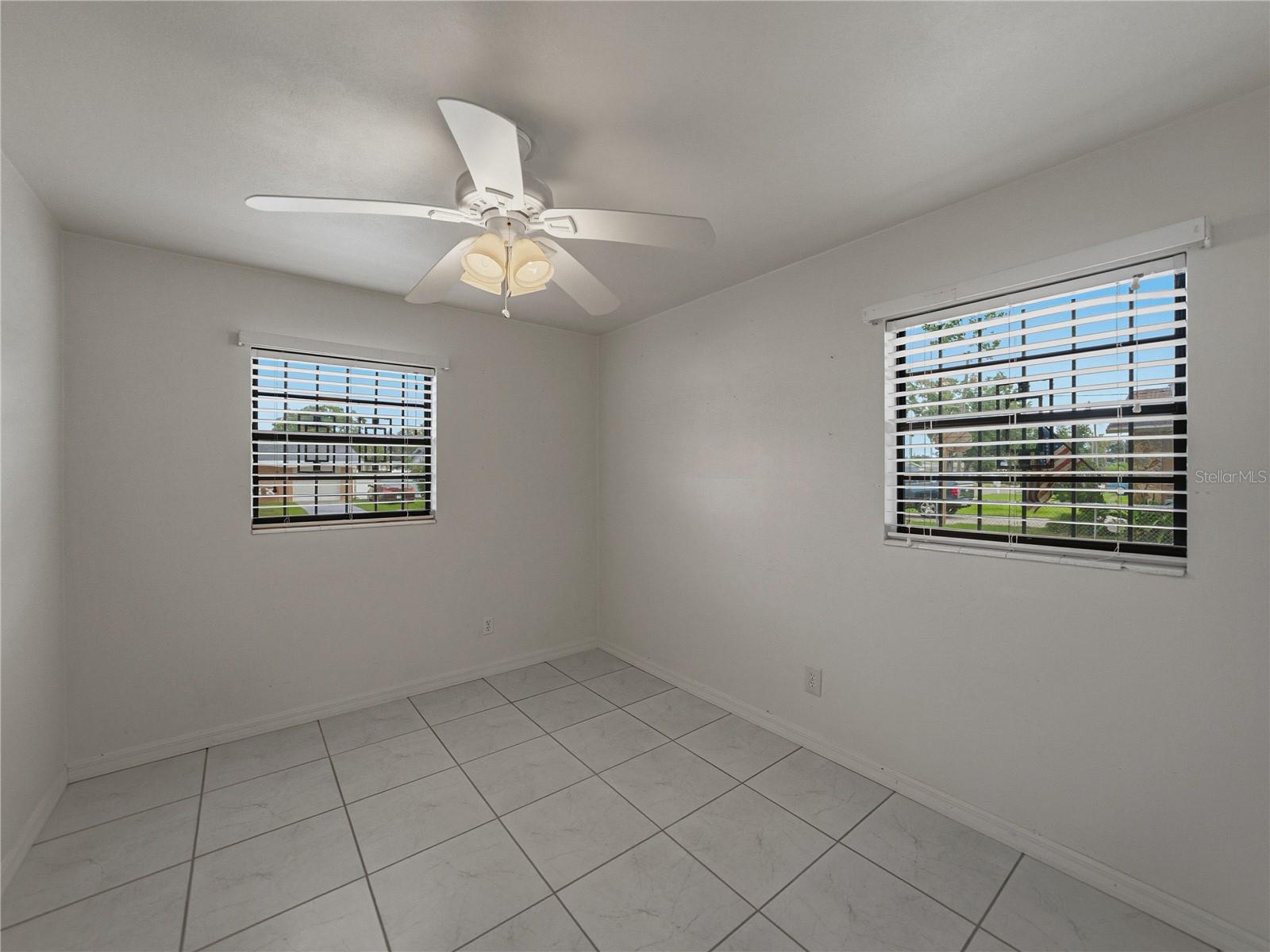 2702 AUBURN AVE W, TAMPA, FL, 33614