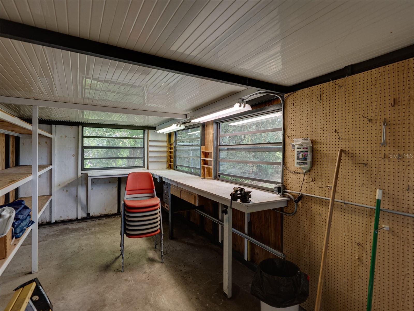 2702 AUBURN AVE W, TAMPA, FL, 33614