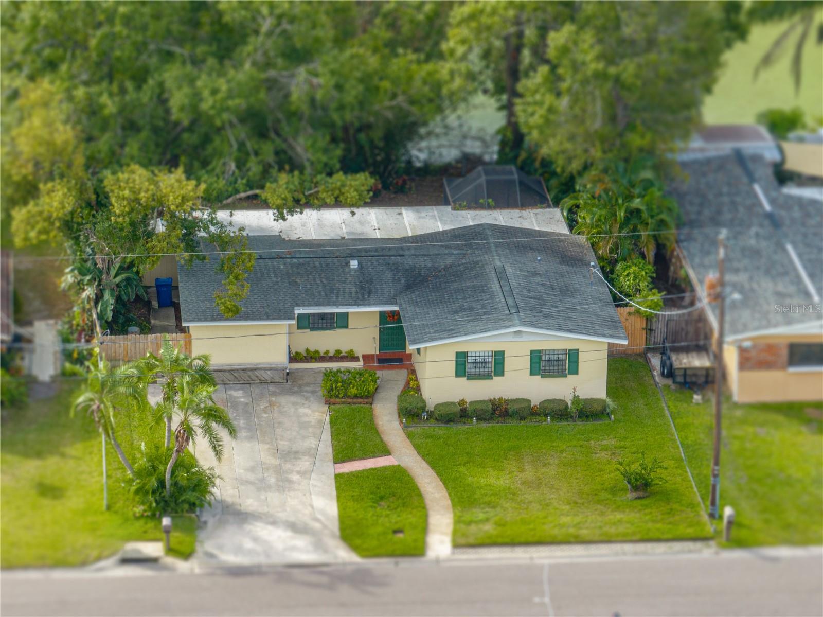 2702 AUBURN AVE W, TAMPA, FL, 33614