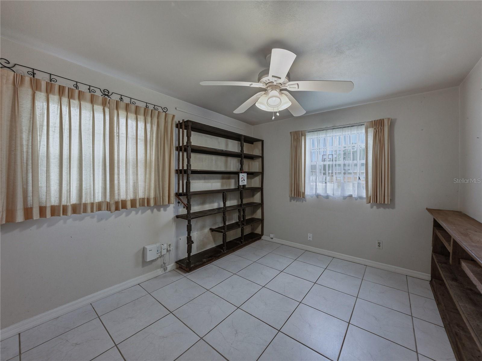 2702 AUBURN AVE W, TAMPA, FL, 33614