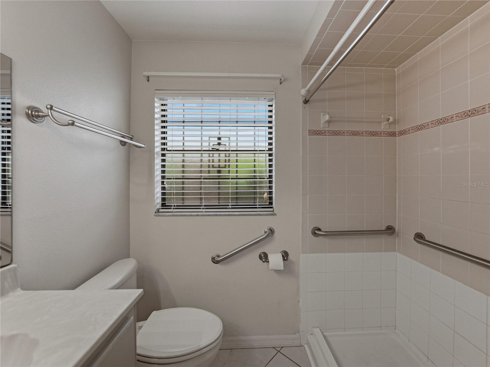 2702 AUBURN AVE W, TAMPA, FL, 33614