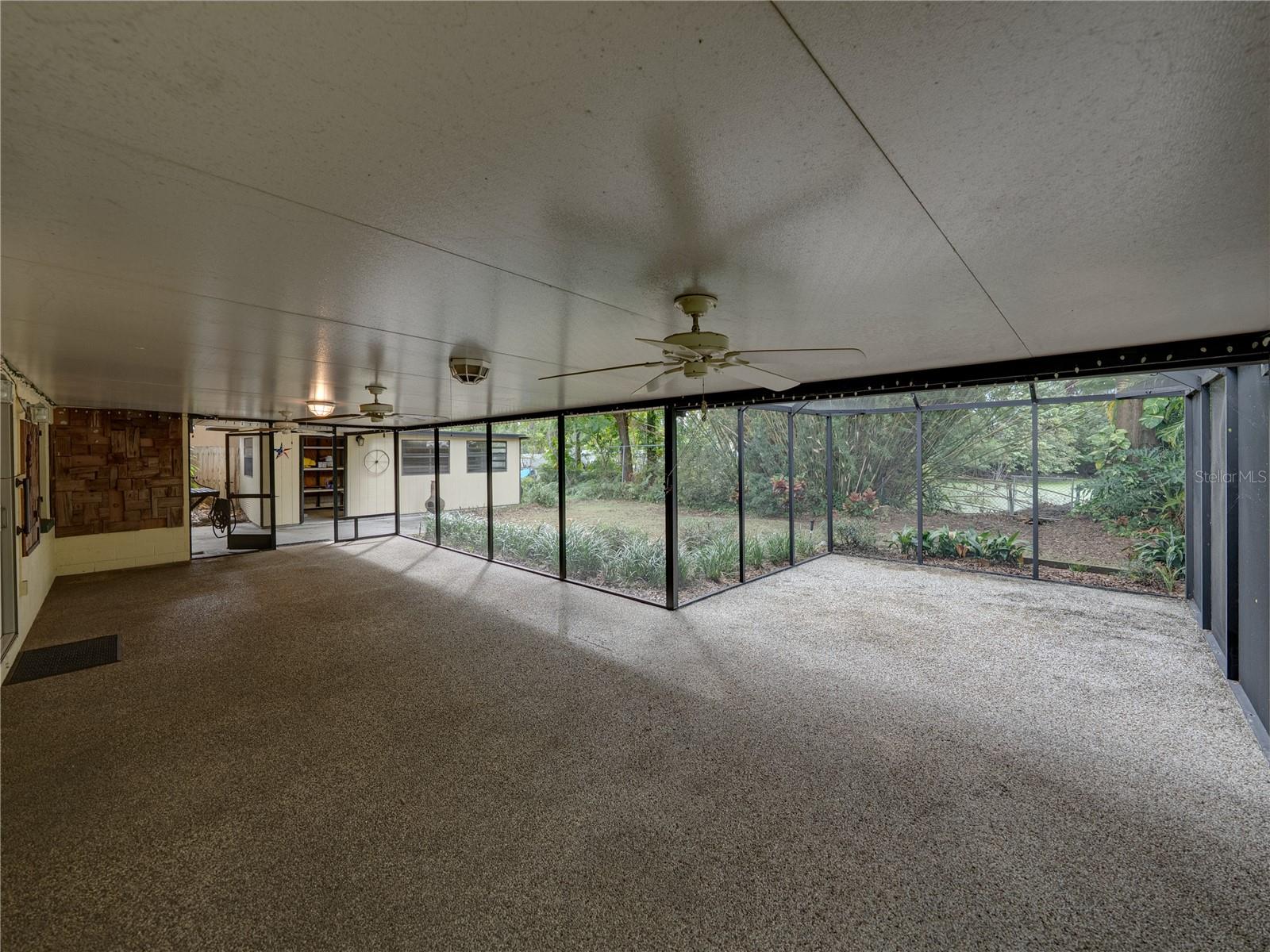 2702 AUBURN AVE W, TAMPA, FL, 33614