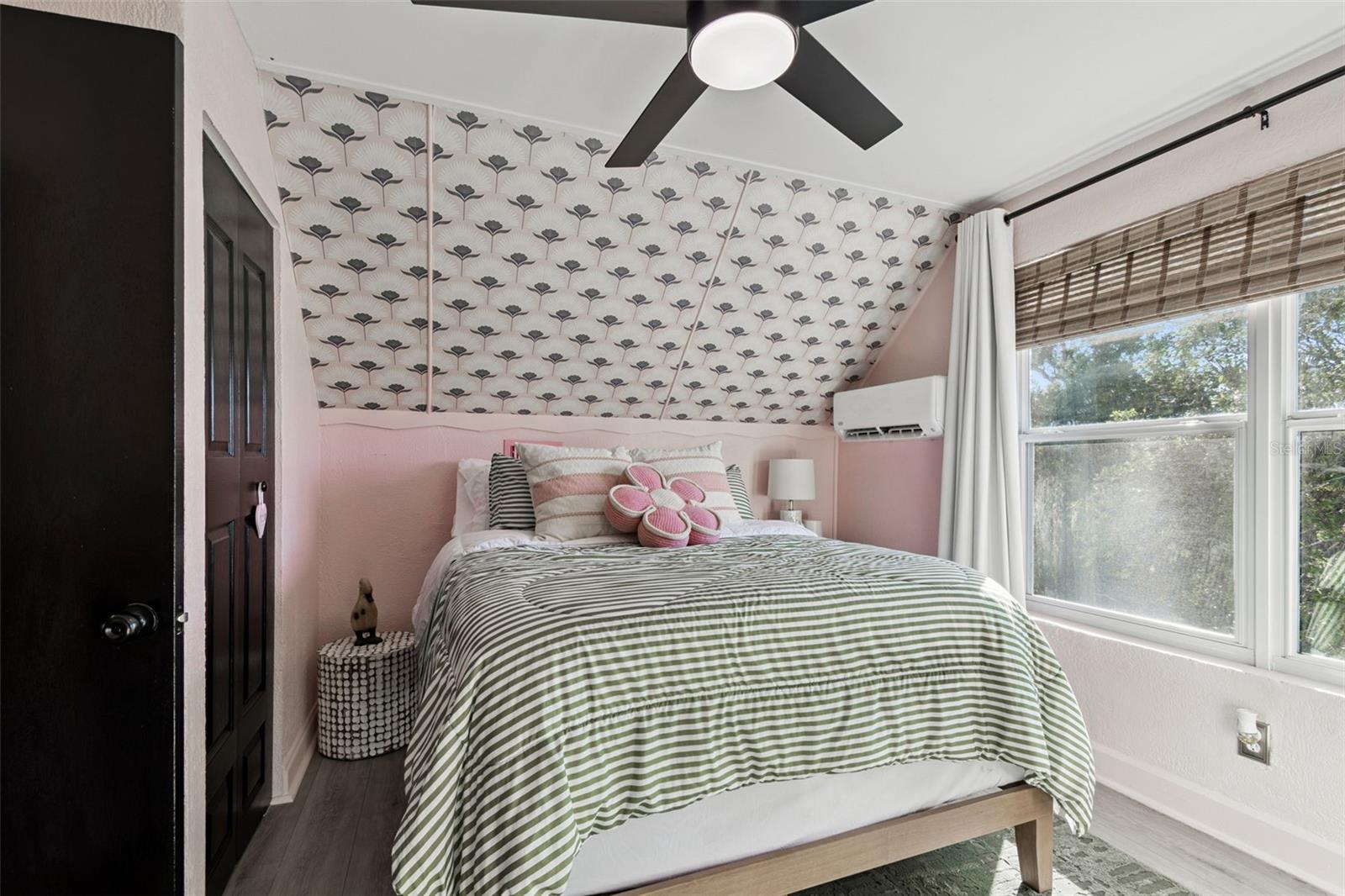 3330 8TH AVE N, ST PETERSBURG, FL, 33713