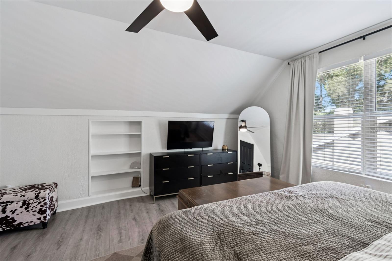 3330 8TH AVE N, ST PETERSBURG, FL, 33713