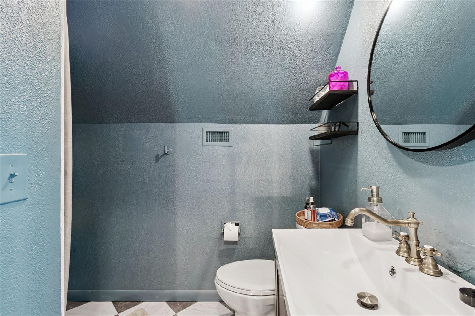 3330 8TH AVE N, ST PETERSBURG, FL, 33713