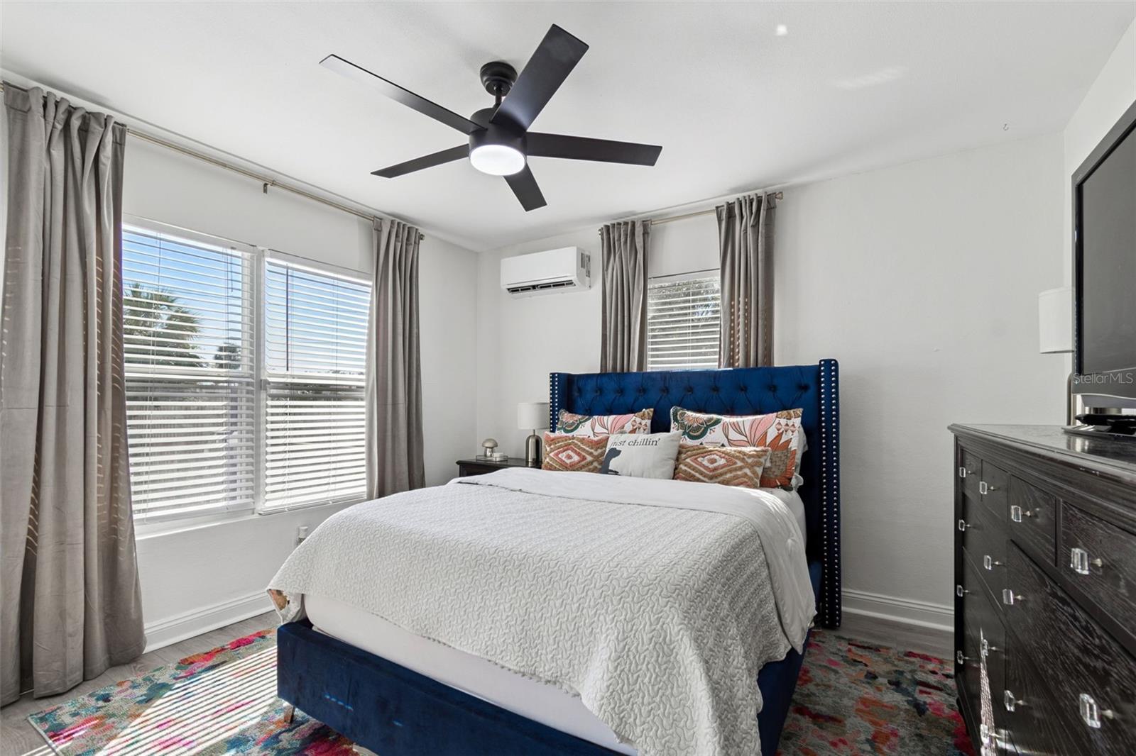 3330 8TH AVE N, ST PETERSBURG, FL, 33713