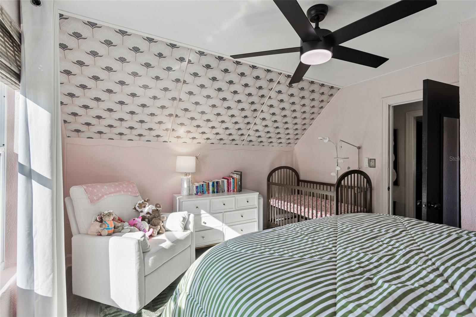 3330 8TH AVE N, ST PETERSBURG, FL, 33713