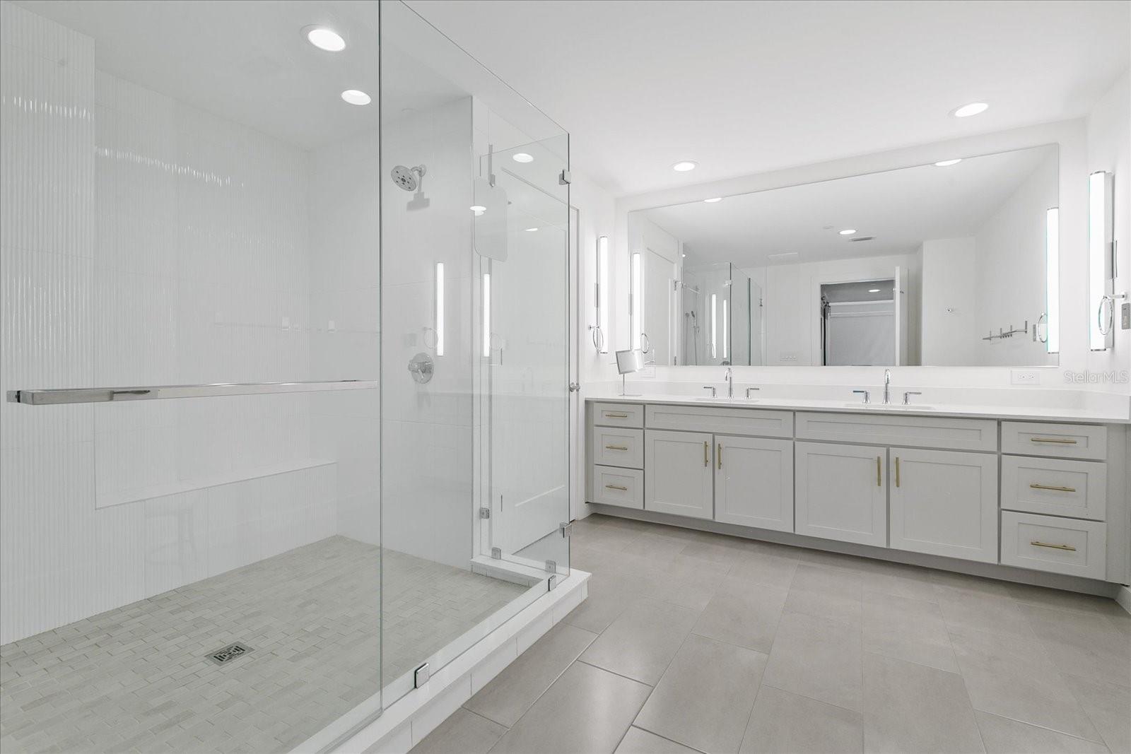 920 N OSCEOLA AVE #303, CLEARWATER, FL, 33755