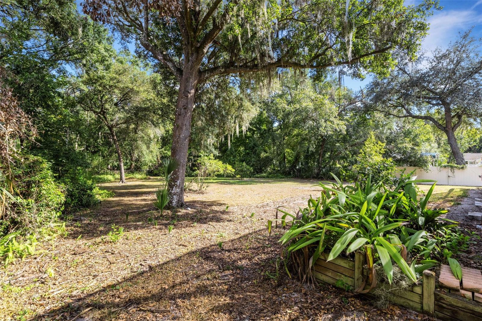 6602 FORESTWOOD DR W, LAKELAND, FL, 33811