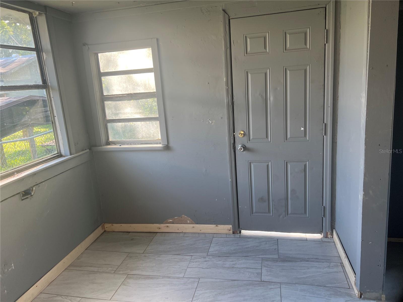 P4936823 Property Photo