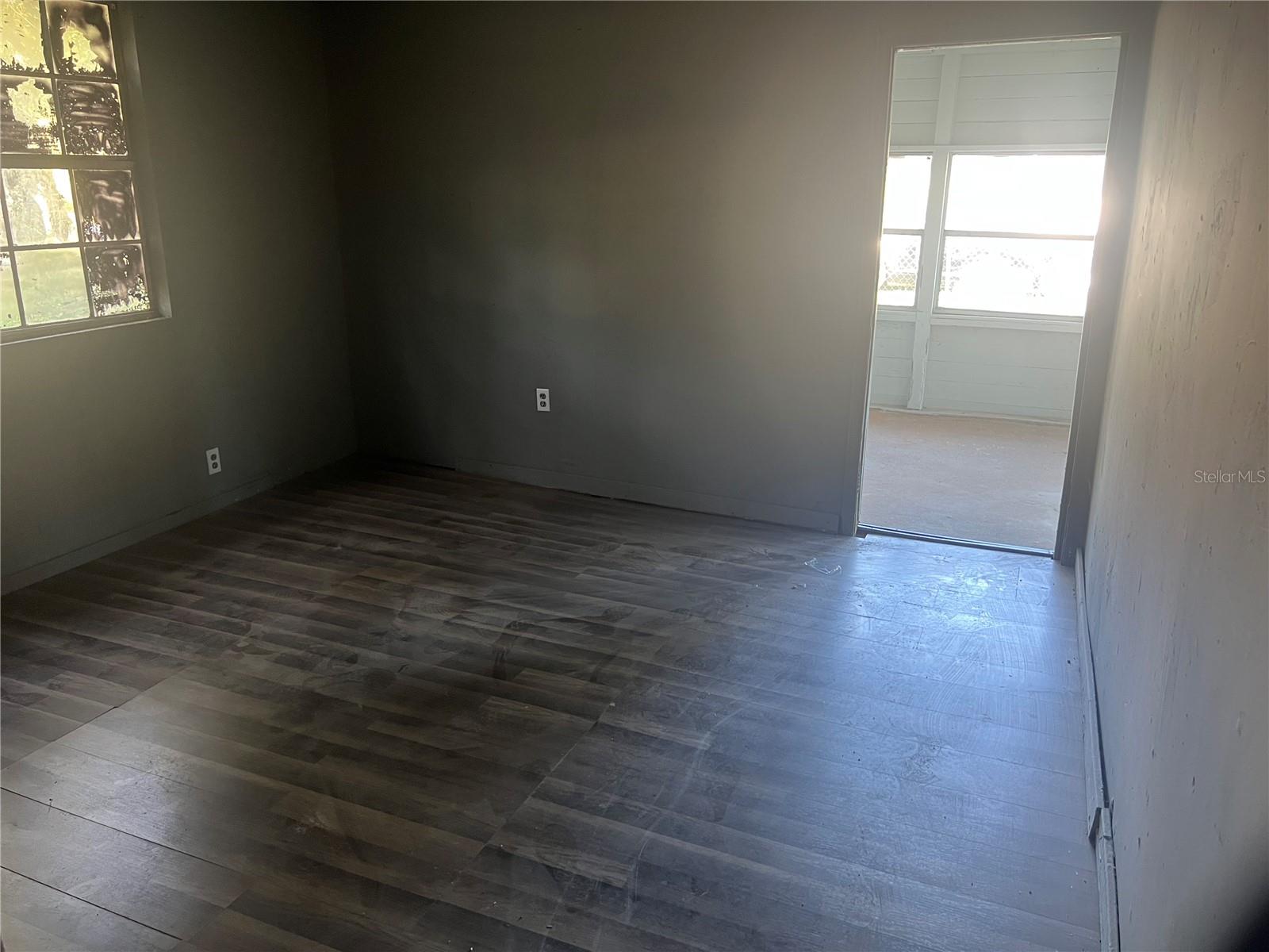 P4936823 Property Photo