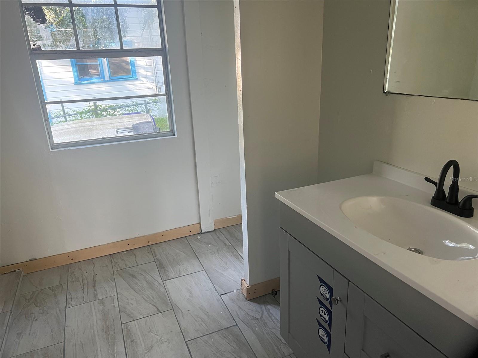 P4936823 Property Photo