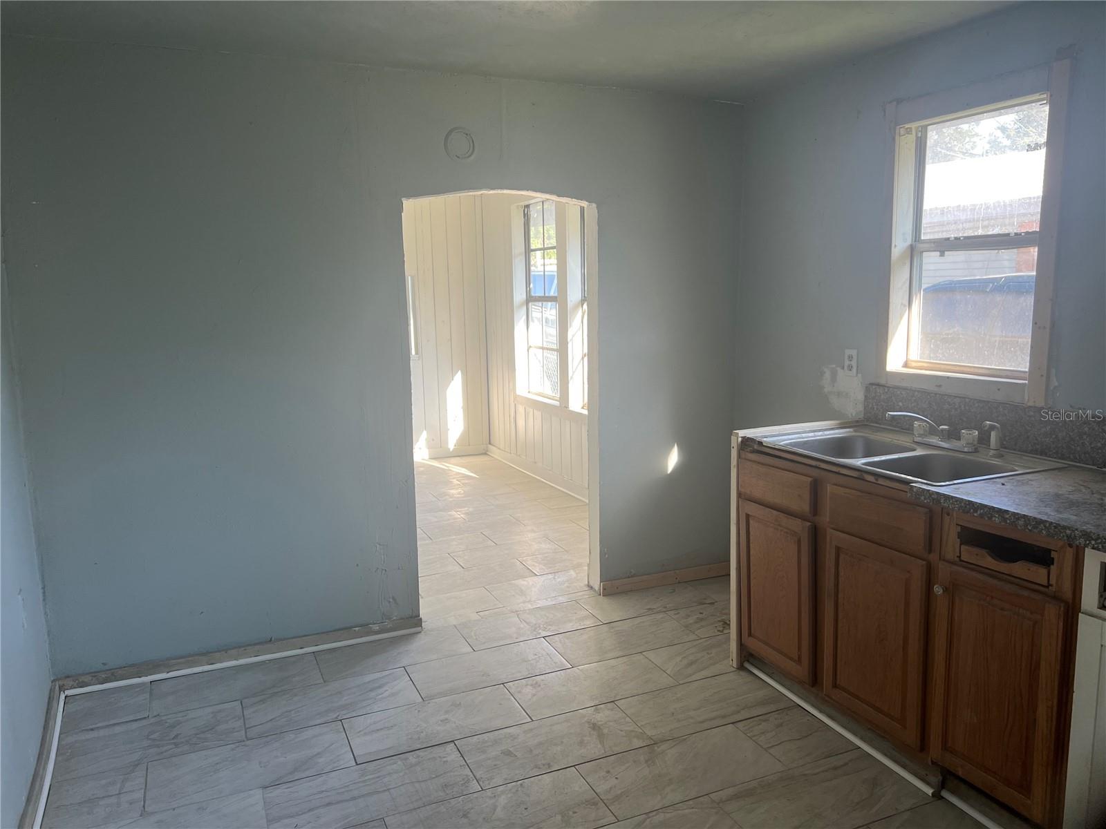 P4936823 Property Photo