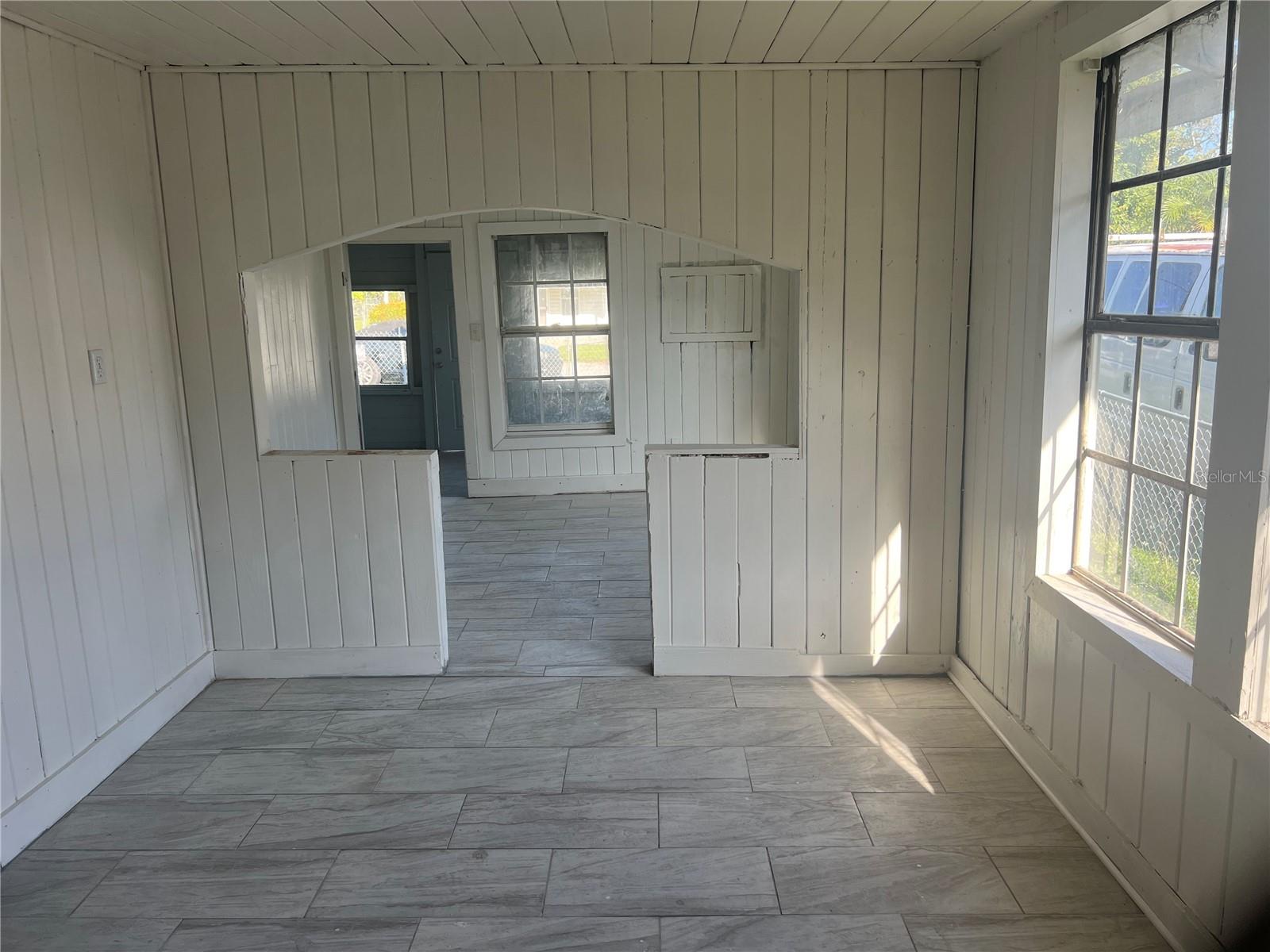 P4936823 Property Photo