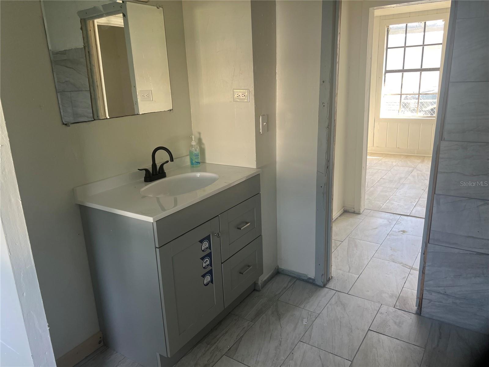 P4936823 Property Photo