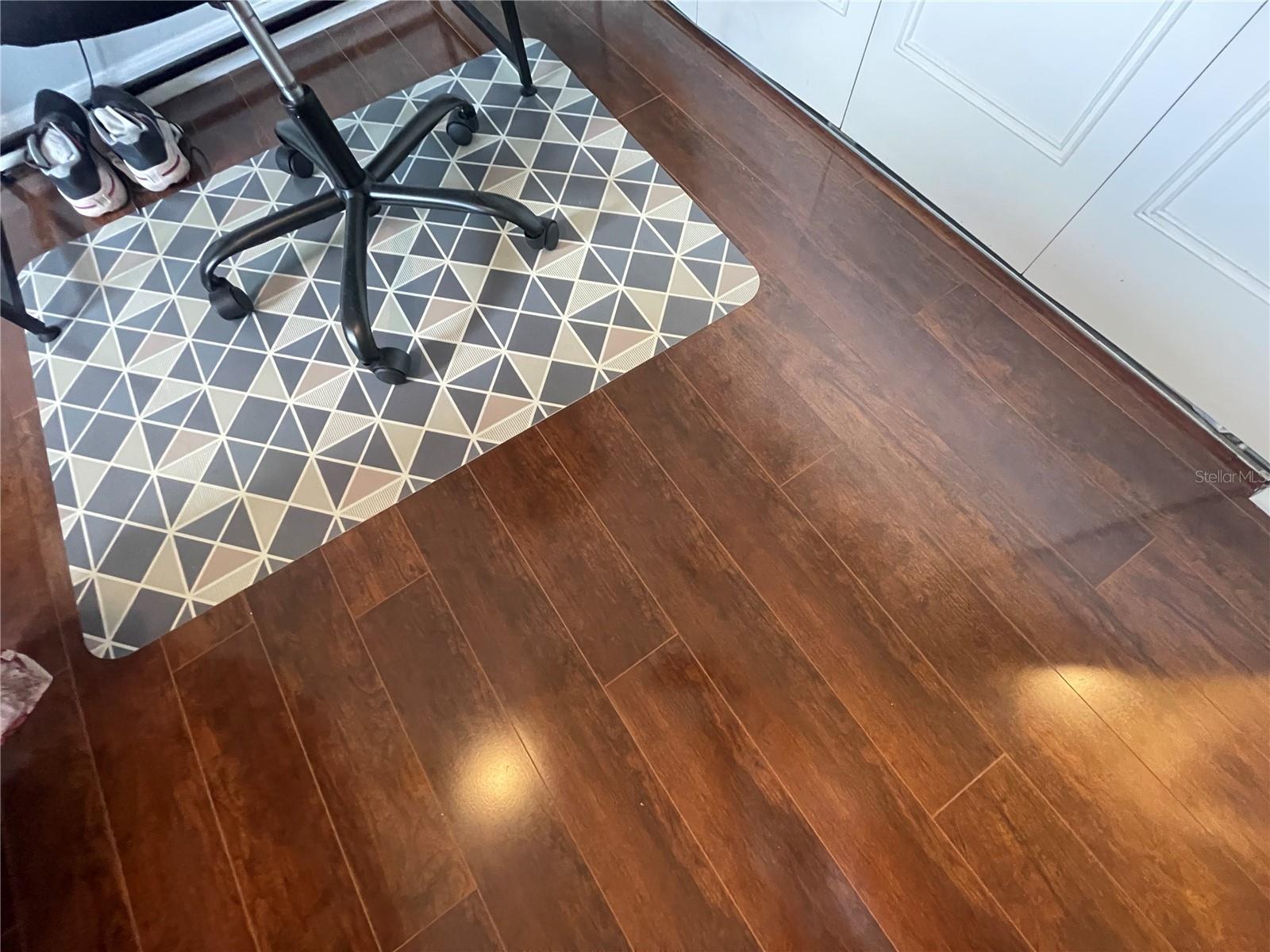 218 DOGWOOD CIR, SEMINOLE, FL, 33777