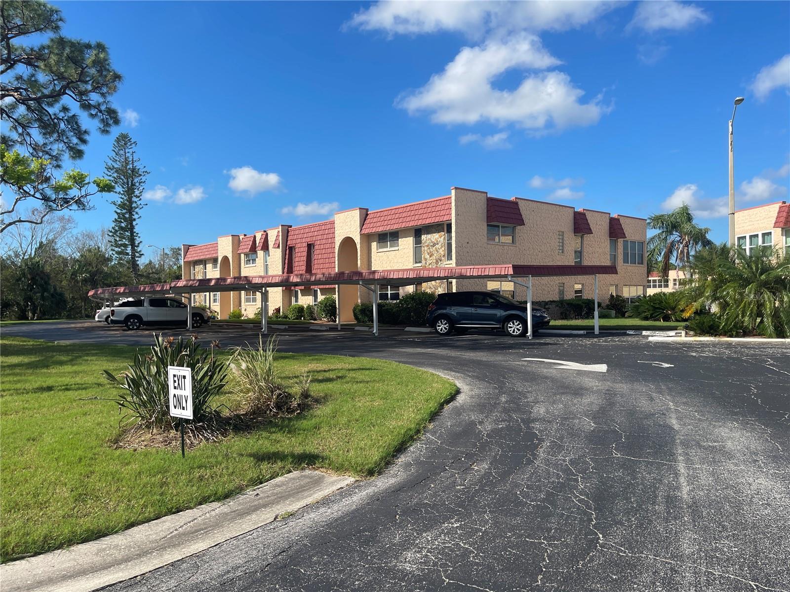 218 DOGWOOD CIR, SEMINOLE, FL, 33777