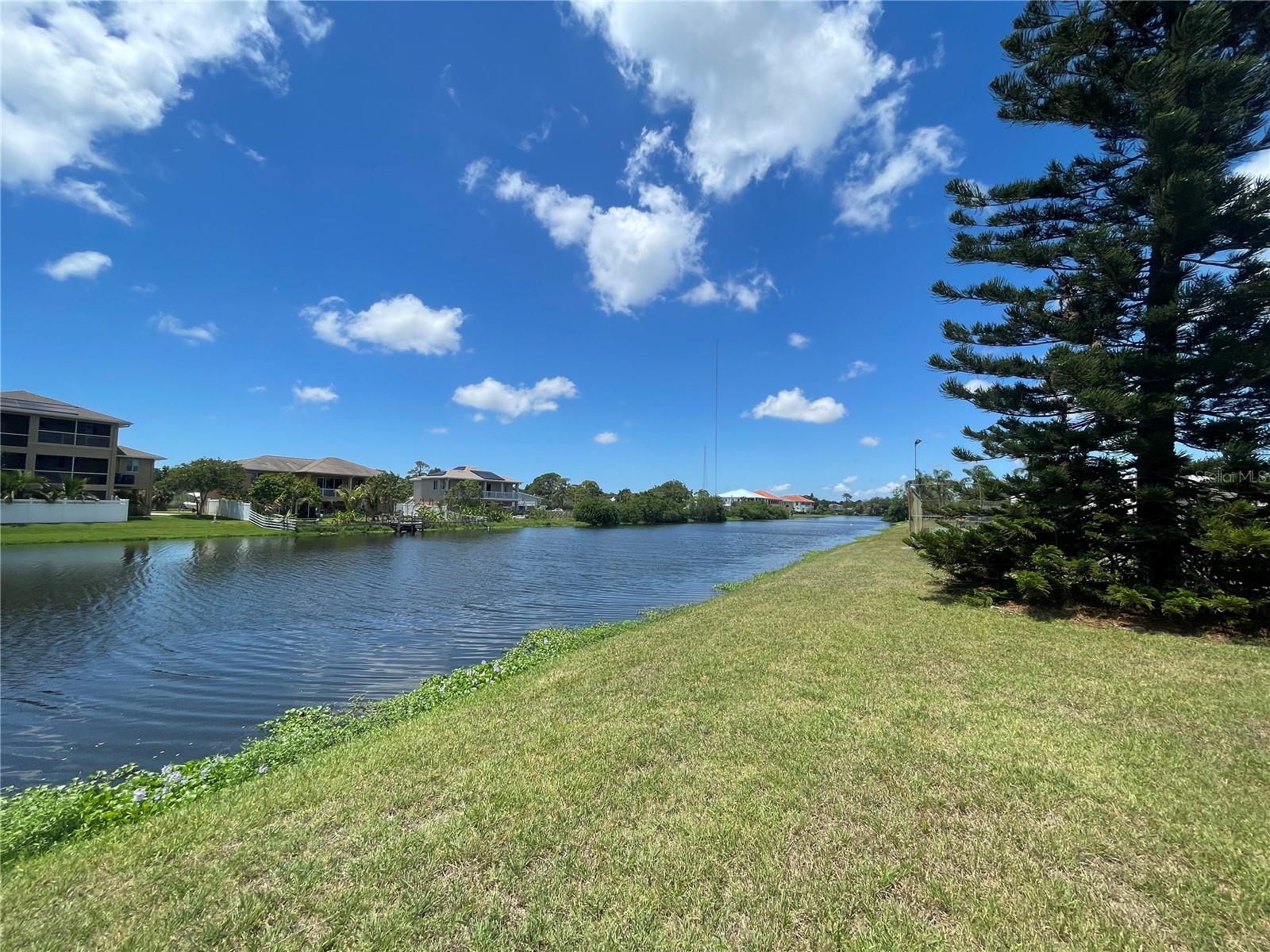 218 DOGWOOD CIR, SEMINOLE, FL, 33777