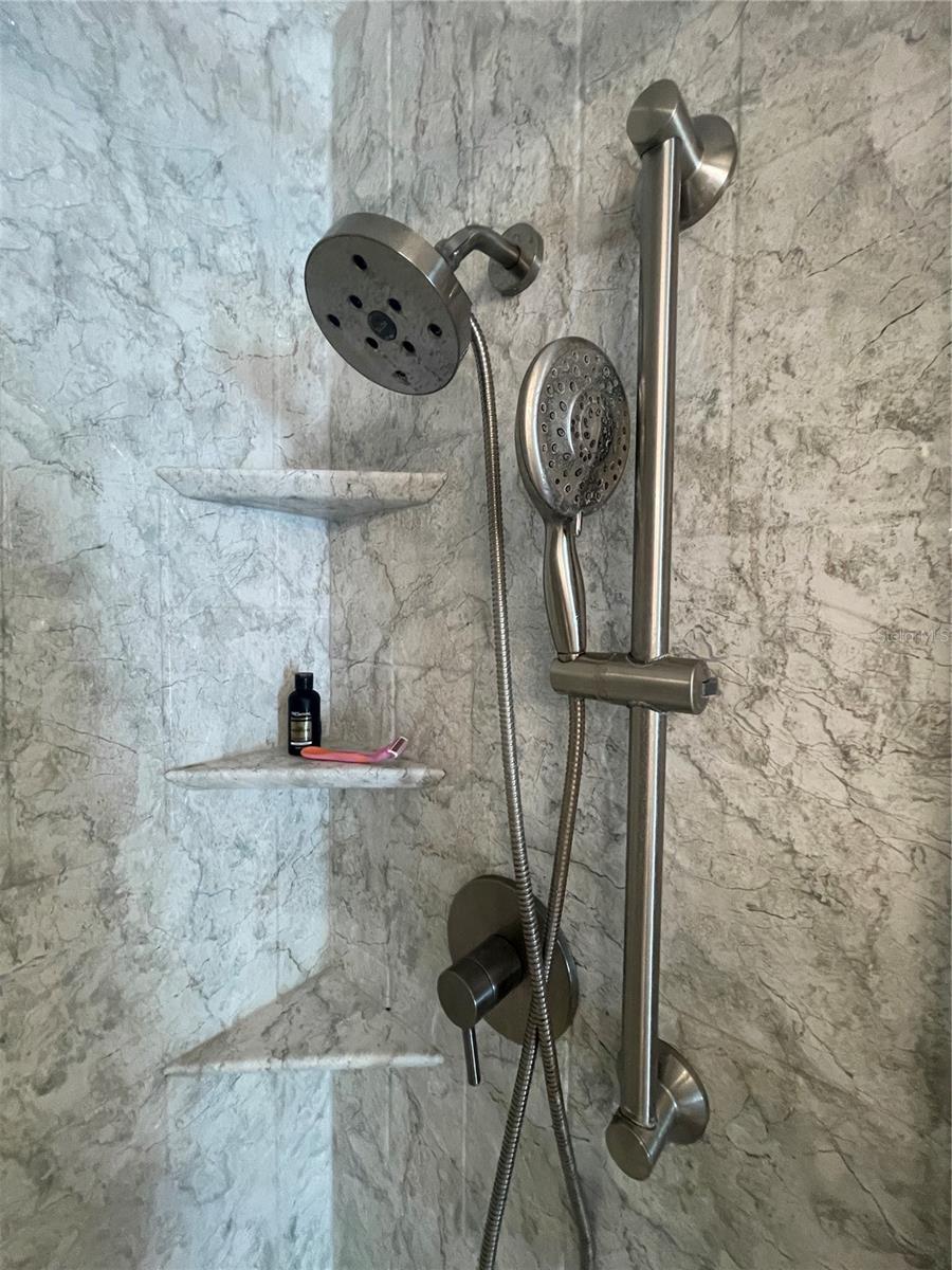 218 DOGWOOD CIR, SEMINOLE, FL, 33777