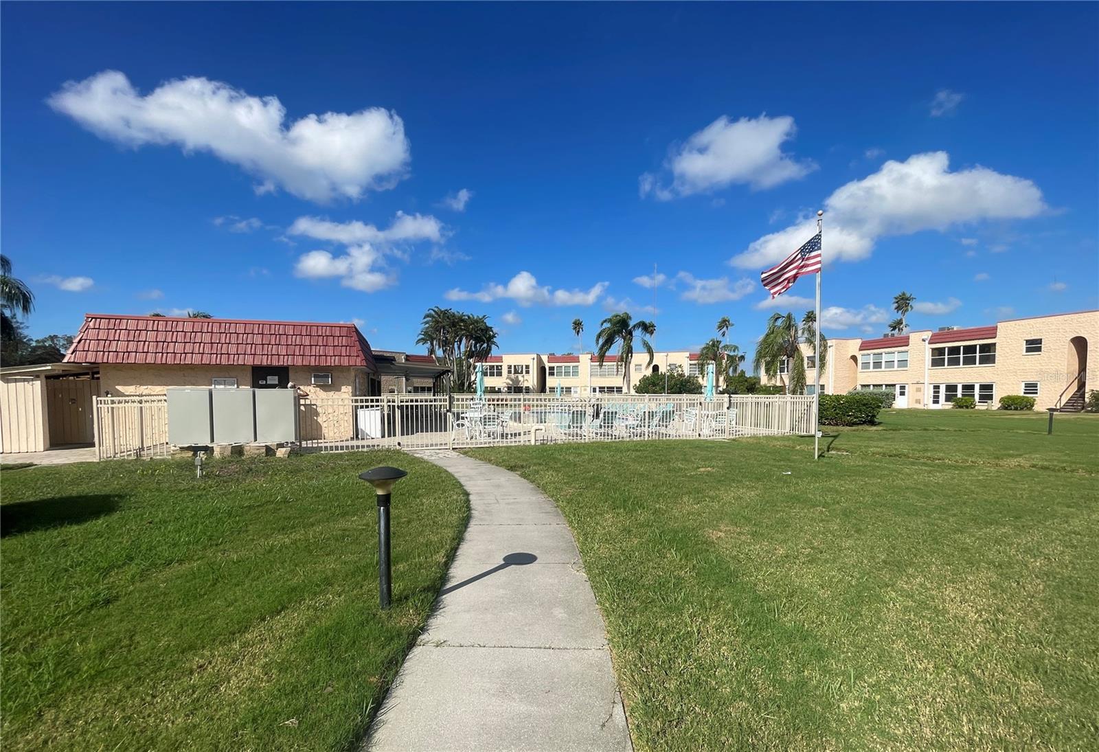 218 DOGWOOD CIR, SEMINOLE, FL, 33777