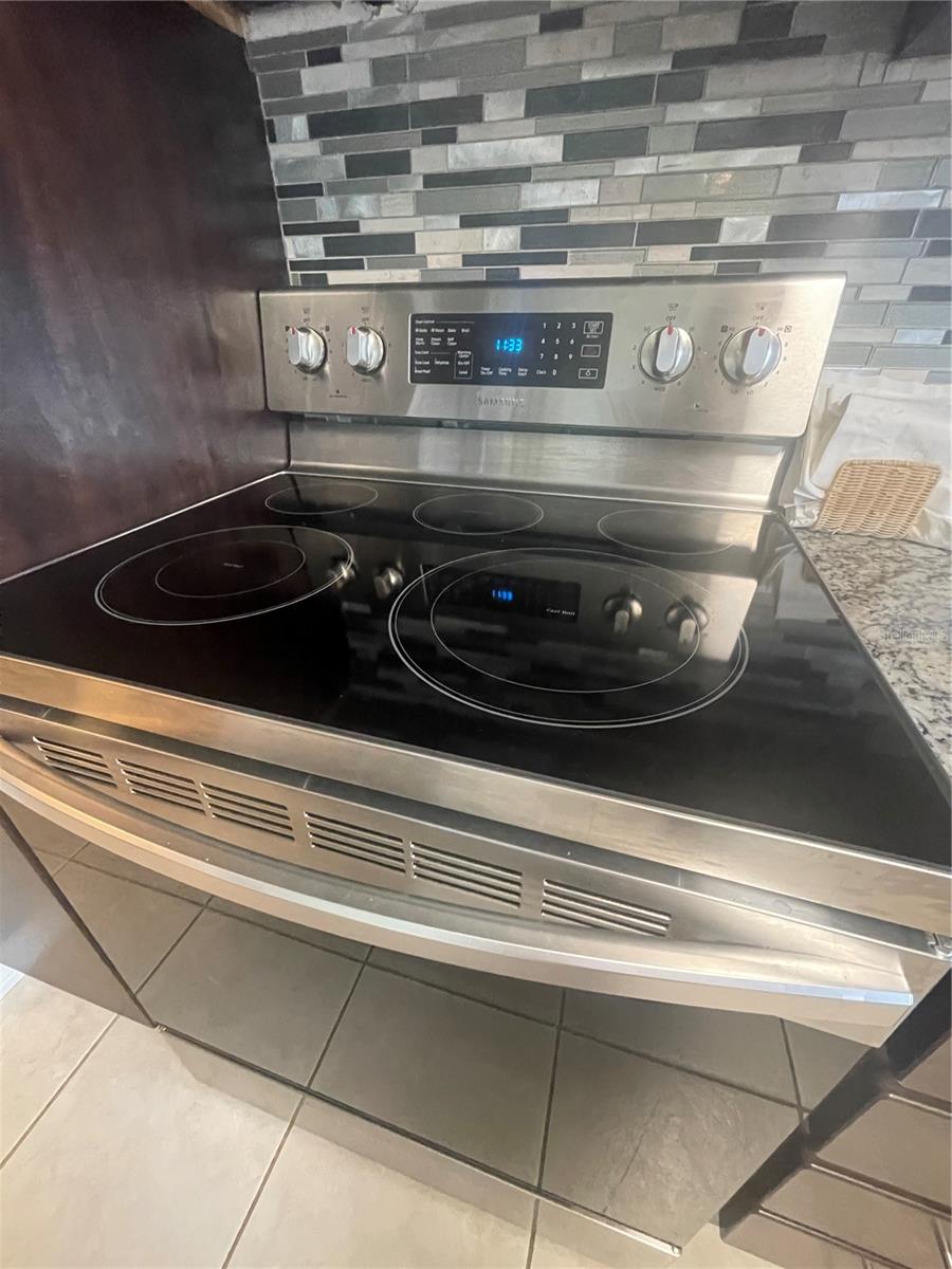 218 DOGWOOD CIR, SEMINOLE, FL, 33777