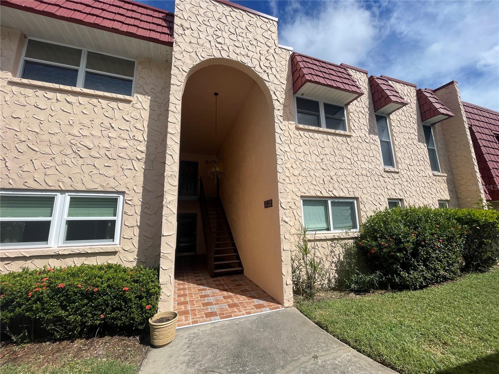 218 DOGWOOD CIR, SEMINOLE, FL, 33777