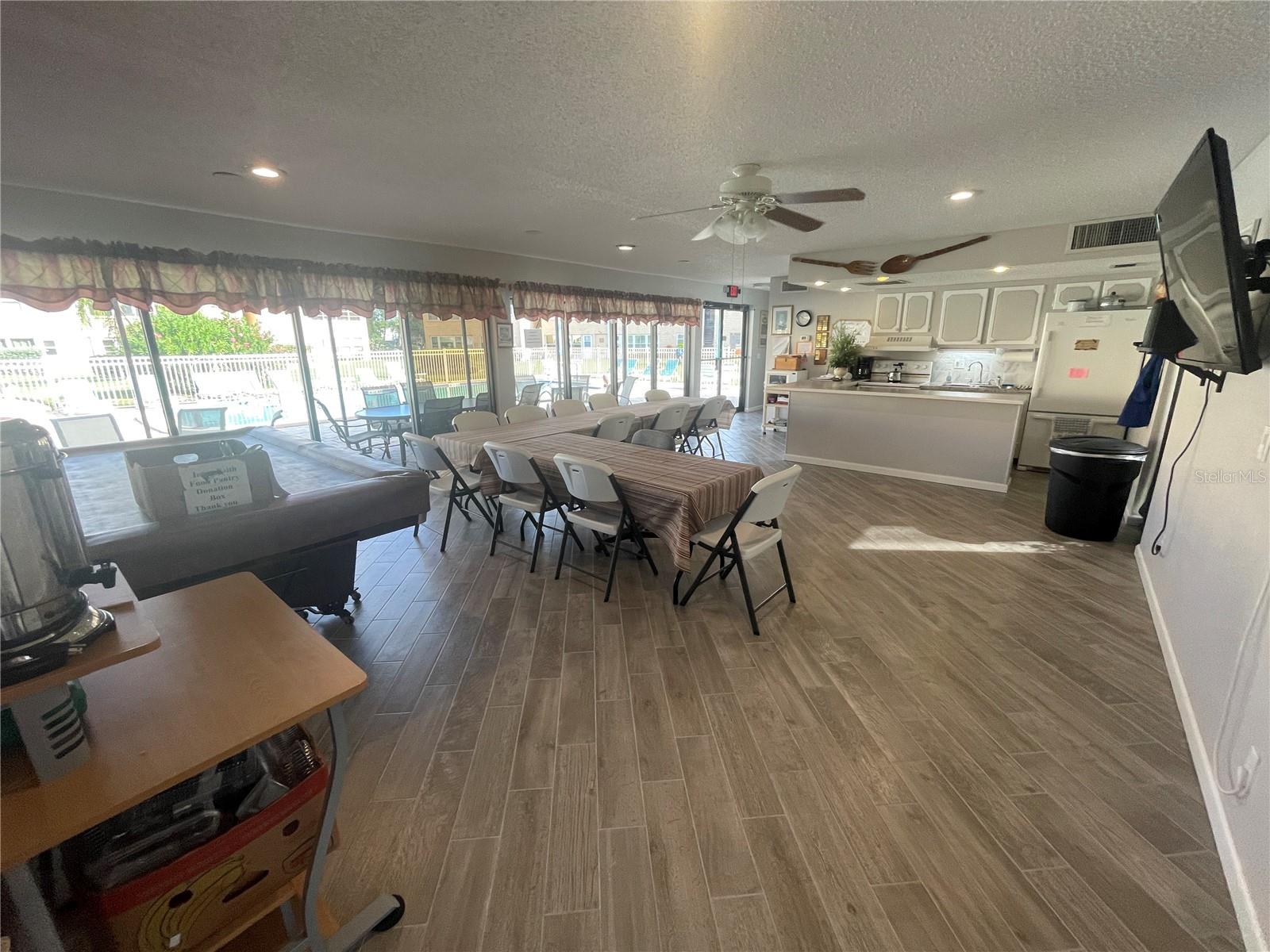 218 DOGWOOD CIR, SEMINOLE, FL, 33777