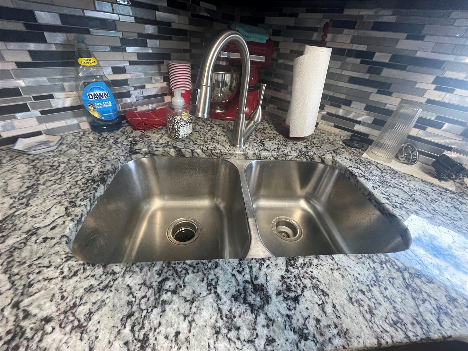 218 DOGWOOD CIR, SEMINOLE, FL, 33777