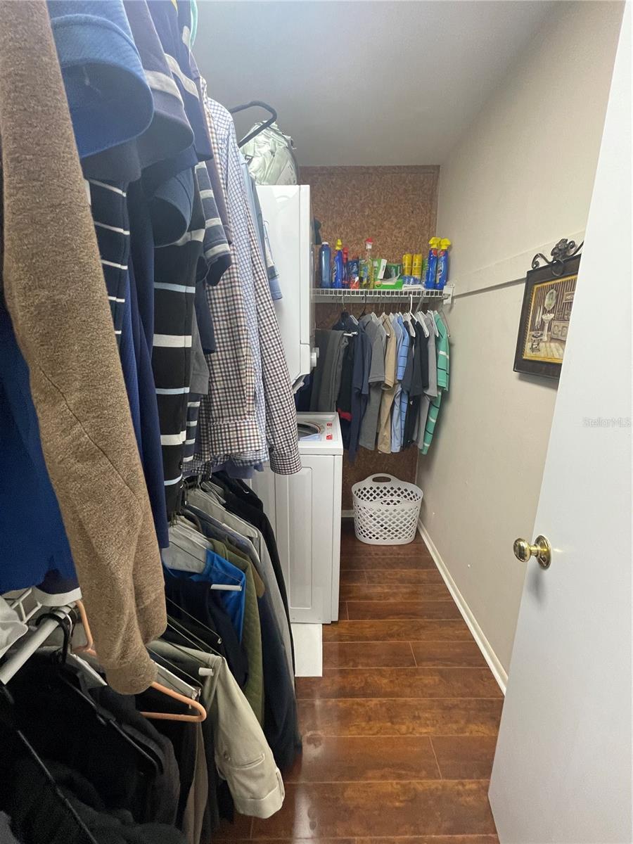 218 DOGWOOD CIR, SEMINOLE, FL, 33777