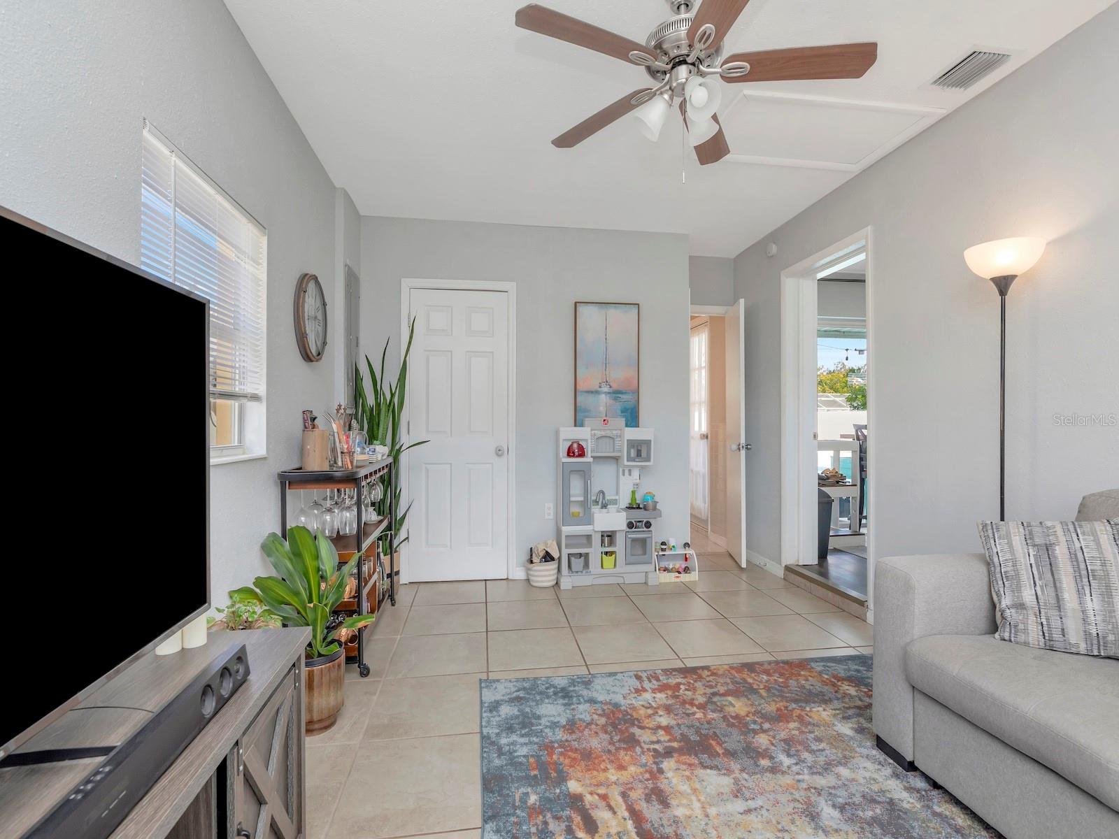 6941 18TH ST N, ST PETERSBURG, FL, 33702