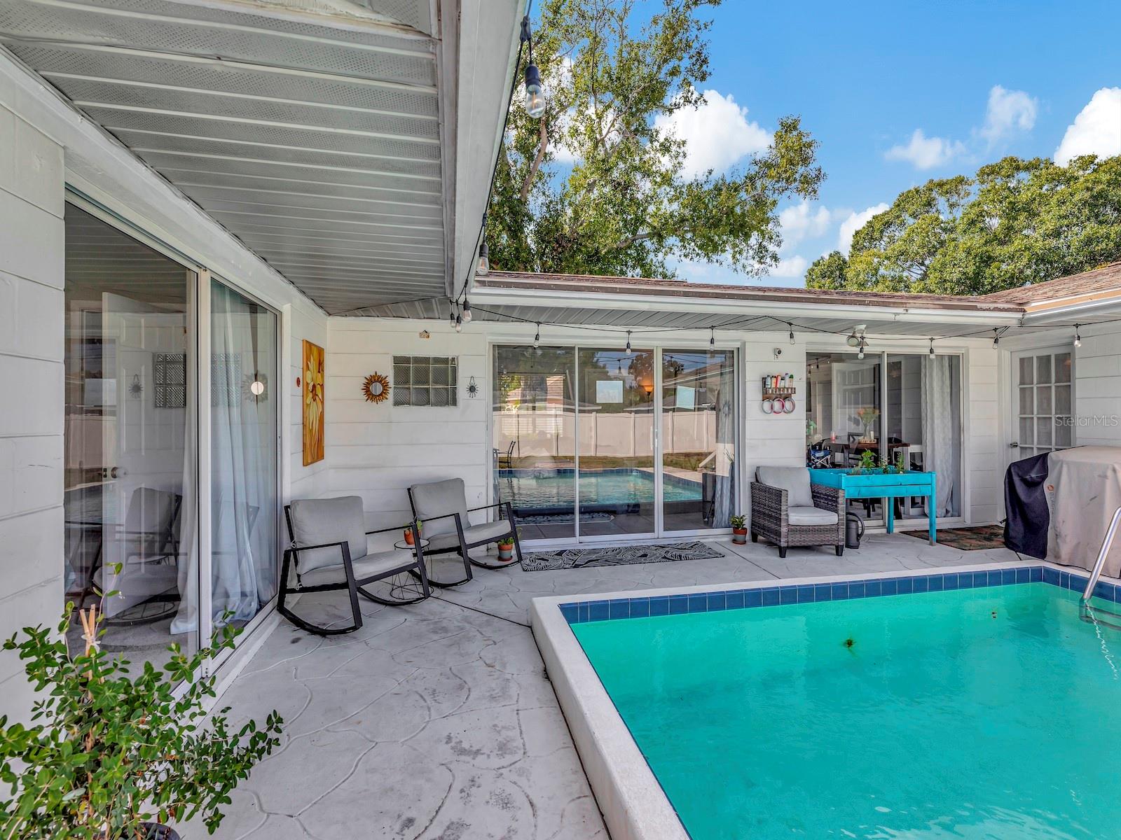 6941 18TH ST N, ST PETERSBURG, FL, 33702