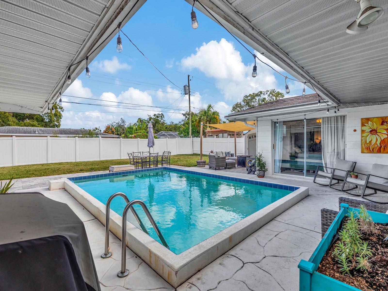 6941 18TH ST N, ST PETERSBURG, FL, 33702