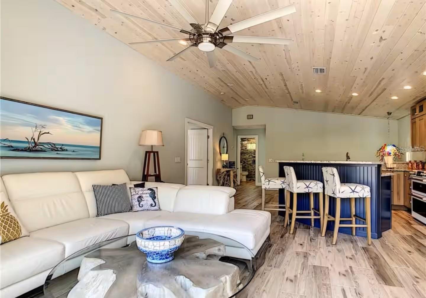 111 CEDAR AVE, ANNA MARIA, FL, 34216