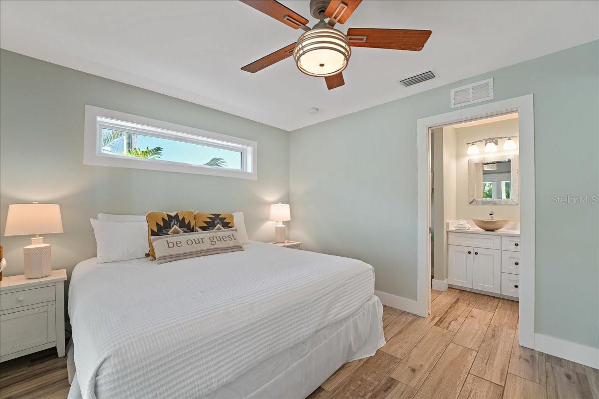 A4669701 Property Photo