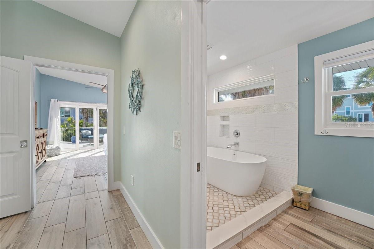 A4669701 Property Photo