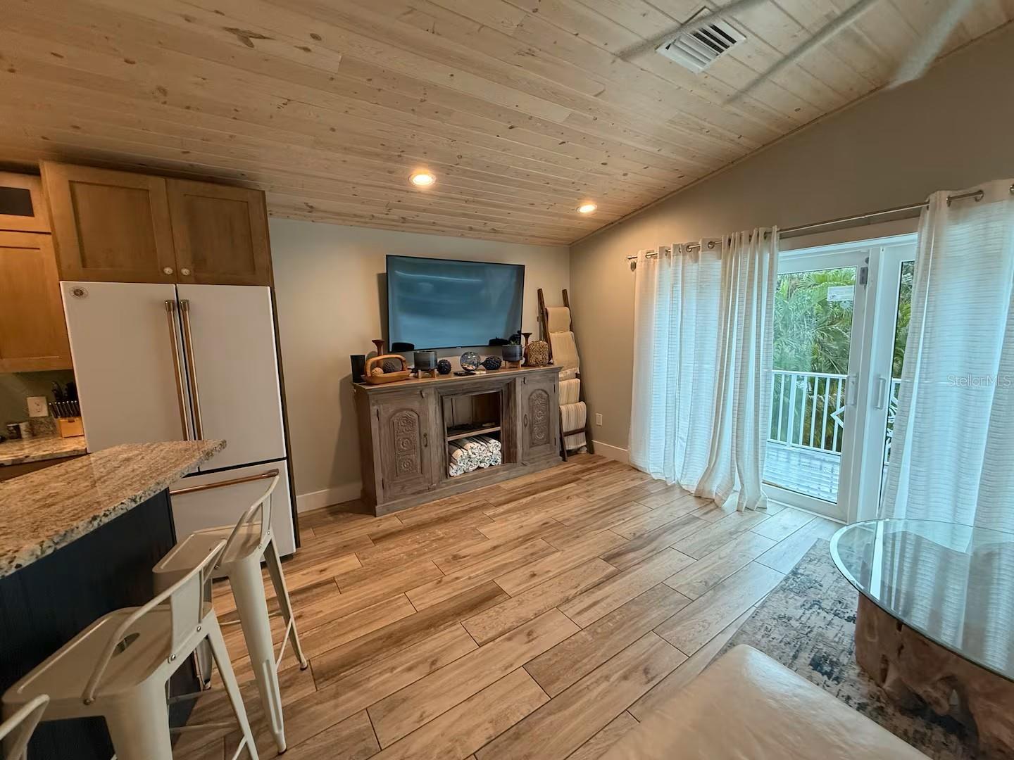 111 CEDAR AVE, ANNA MARIA, FL, 34216